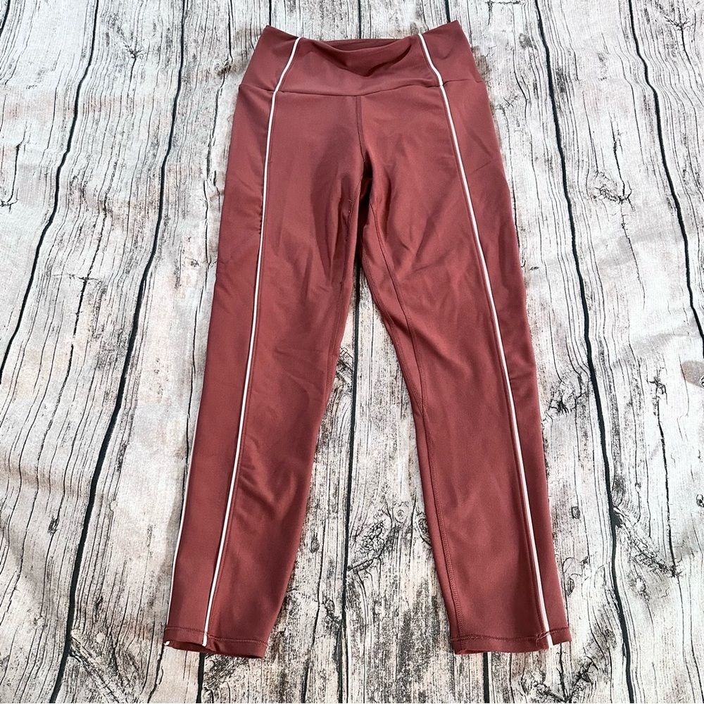 YPB Your Personal Best by Abercrombie Rust Leggings White Piping, Small Short